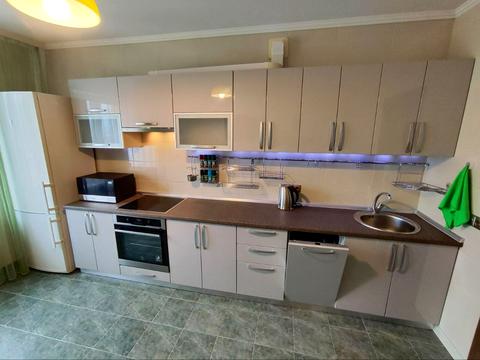 квартира по адресу Драгоманова ул., 1-Б