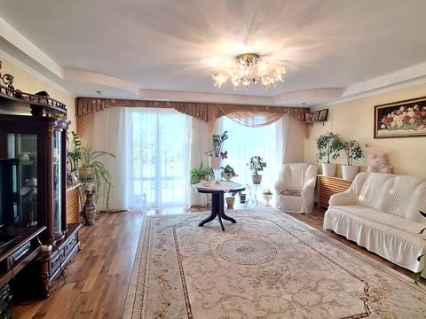 будинок за адресою Центральна, 1