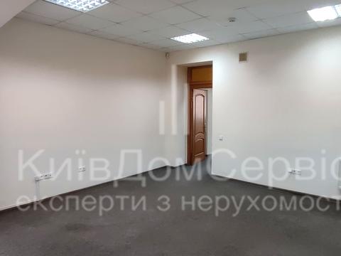 комерційна за адресою Дмитрівська вул., 52-Б