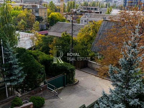 коммерческая по адресу Павла Загребельного ул. (Миколи Раєвського), 13