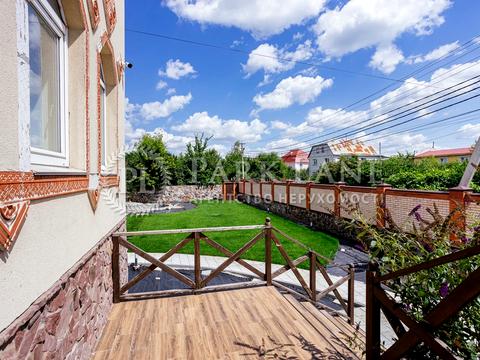 будинок за адресою Молодіжна вул.