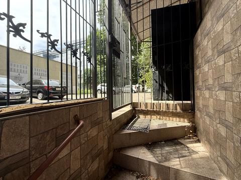 комерційна за адресою Панаса Мирного вул., 3