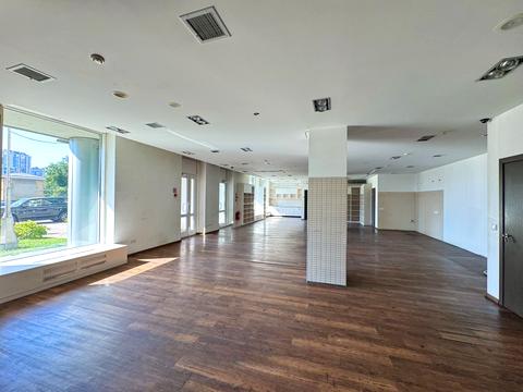 комерційна за адресою Звіринецька вул., 59