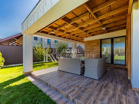 дом по адресу Горіхова, 15