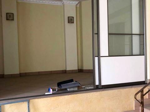 комерційна за адресою Павла Тичини вул., 2-А