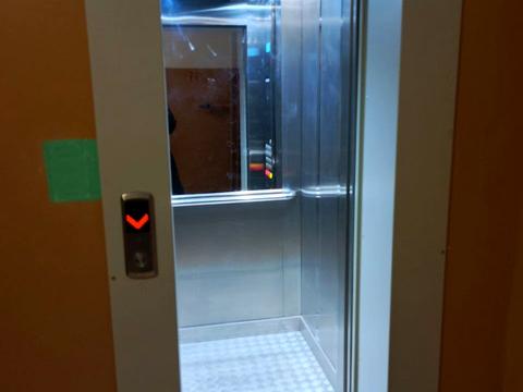 квартира по адресу Небесной Сотни просп. (Маршала Жукова), 10