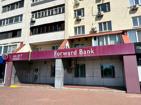 комерційна за адресою Драгоманова вул., 44