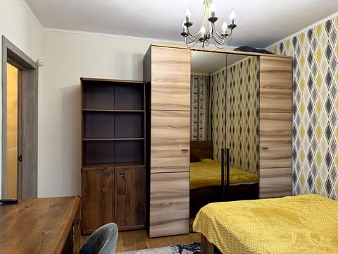 квартира по адресу Ревуцкого ул., 25