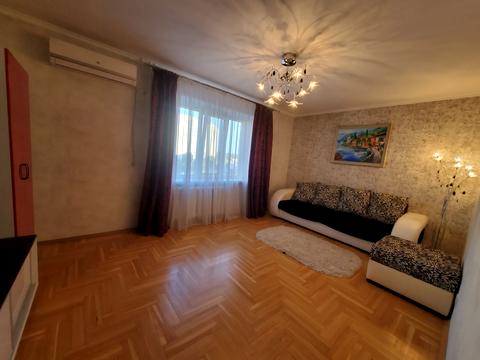 квартира по адресу Ларисы Руденко ул., 10-Г