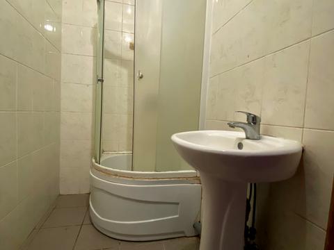 комерційна за адресою Оксамитова вул., 18-Б