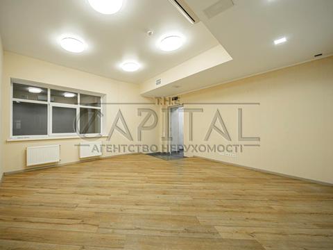 комерційна за адресою Київ, В'ячеслава Липинського вул. (Чапаєва), 66