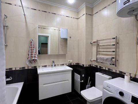 квартира за адресою Зоопаркова вул., 12