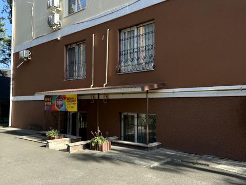 комерційна за адресою Єрощенка вул., 12-А