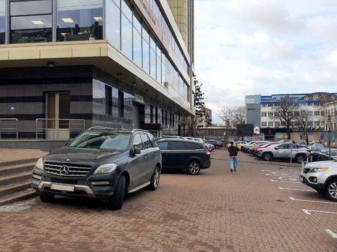 комерційна за адресою Антоновича вул. (Горького), 172