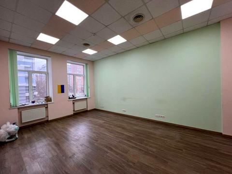 комерційна за адресою Казимира Малевича вул. (Боженка), 86-Д