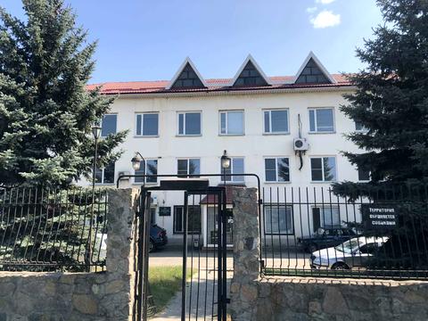 комерційна за адресою Миколи Краснова вул., 10