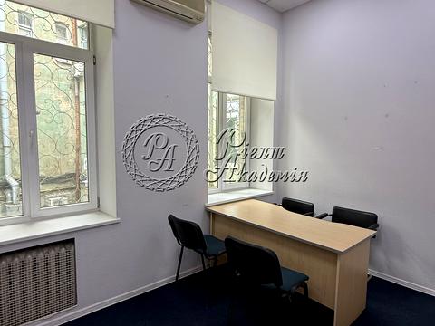 комерційна за адресою Велика Житомирська вул., 6/11 Б