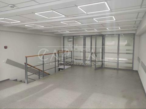 коммерческая по адресу Степана Бандеры просп. (Московський), 8