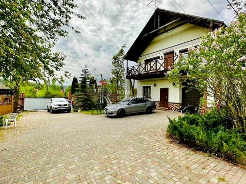 дом по адресу Молодіжна, 1