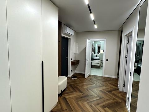 квартира по адресу Крайковского ул., 1