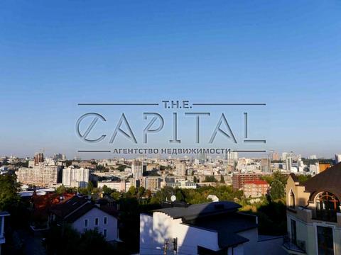 будинок за адресою Київ, Локомотивна вул.