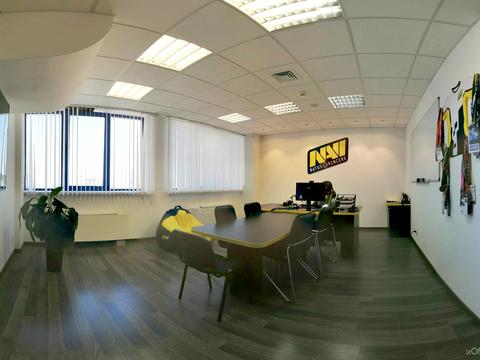 комерційна за адресою Науки просп., 3