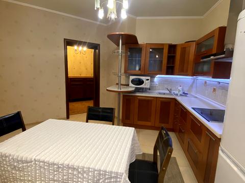 квартира по адресу Миколы Бажана просп., 10