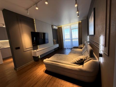 квартира за адресою Причальна вул., 14