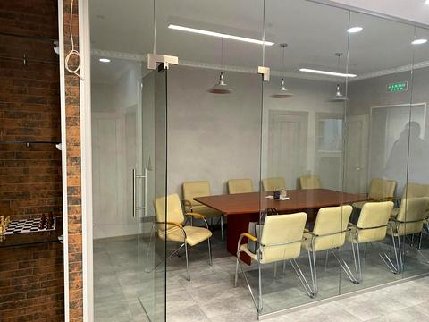 комерційна за адресою Кловський узвіз, 7a