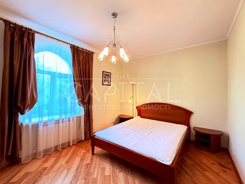 дом по адресу Листопадная ул.