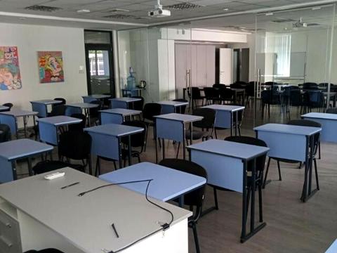комерційна за адресою Володимирська вул., 77а