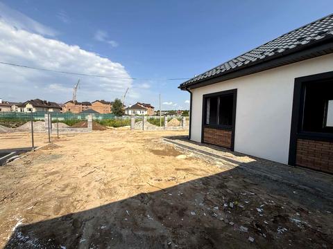 будинок за адресою успішна