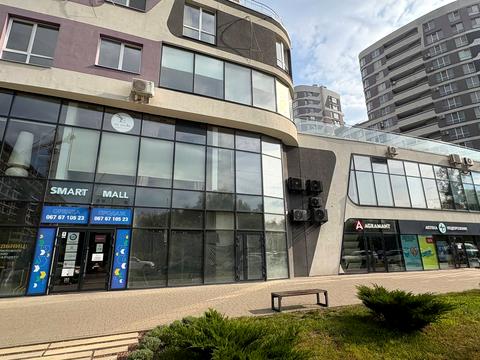 комерційна за адресою Трускавецька вул., 2б