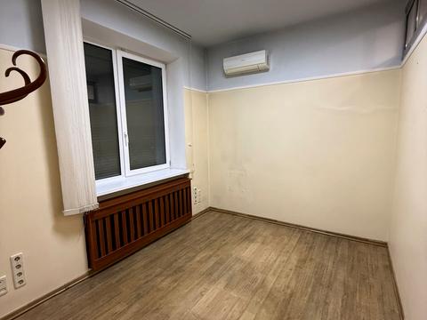 комерційна за адресою Володимира Івасюка просп. (Героїв Сталінграду), 6-Б