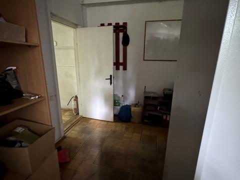 комерційна за адресою Залізнична вул., 16