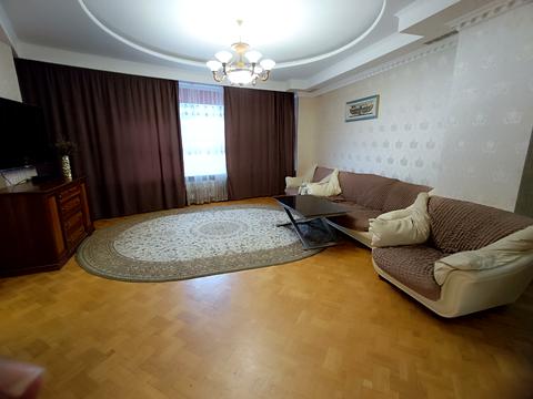 квартира за адресою Літературна вул., 1а