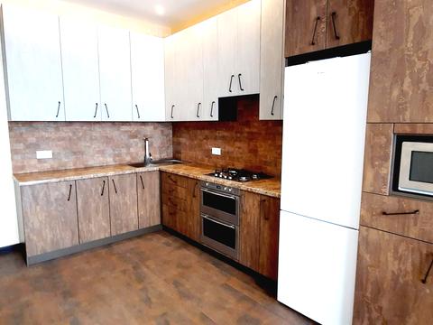 квартира за адресою Абрикосова вул., 14