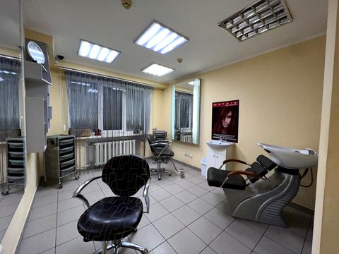 комерційна за адресою Метробудівська вул., 4
