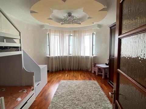 квартира за адресою Анни Ахматової вул., 13-Д