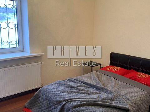 будинок за адресою Вишнева вул.