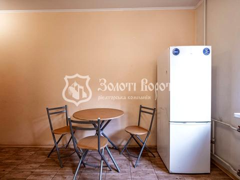 квартира за адресою Анни Ахматової вул., 19