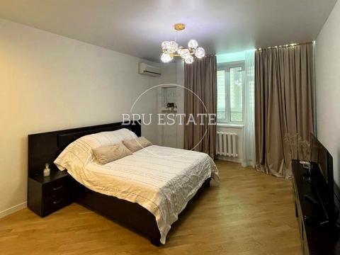 квартира по адресу Миколы Бажана просп., 14
