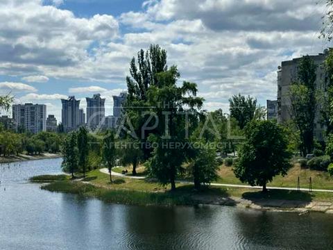 комерційна за адресою Бориса Мартоса вул. (Плеханова), 30