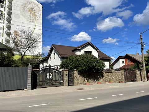 дом по адресу Ивано-Франковск, Джохара Дудаева ул., 17