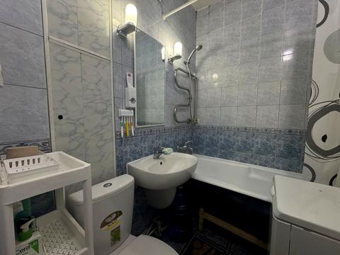 квартира за адресою Довженка вул., 10