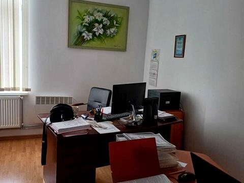 комерційна за адресою Незалежності вул., 4