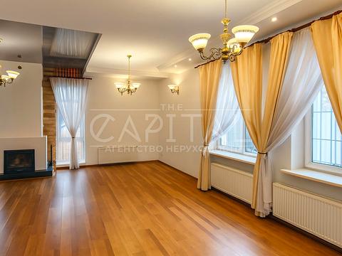 дом по адресу Стратегическое шоссе (Науки), 1