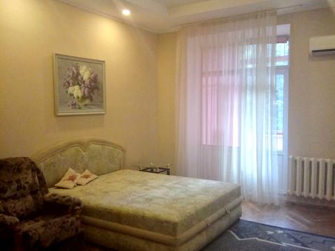 квартира за адресою Лаврська вул. (Січневого Повстання), 6