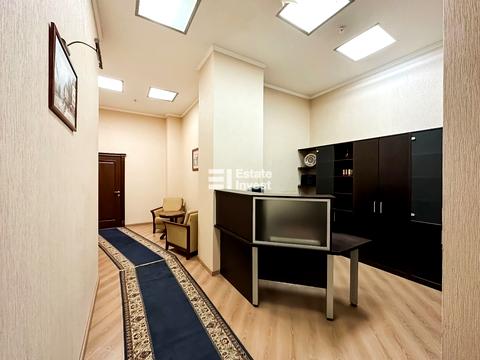 комерційна за адресою Космічна вул., 4/11