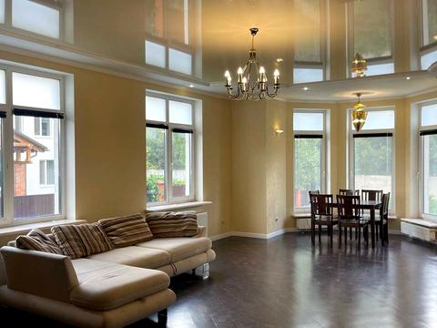 будинок за адресою Жовтнева вул.